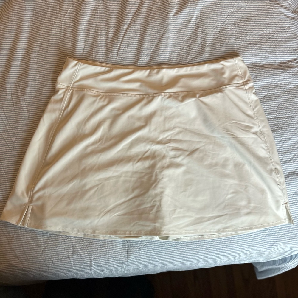 Old Navy Power Soft Extra High Rise Skort with shorts and side pocket